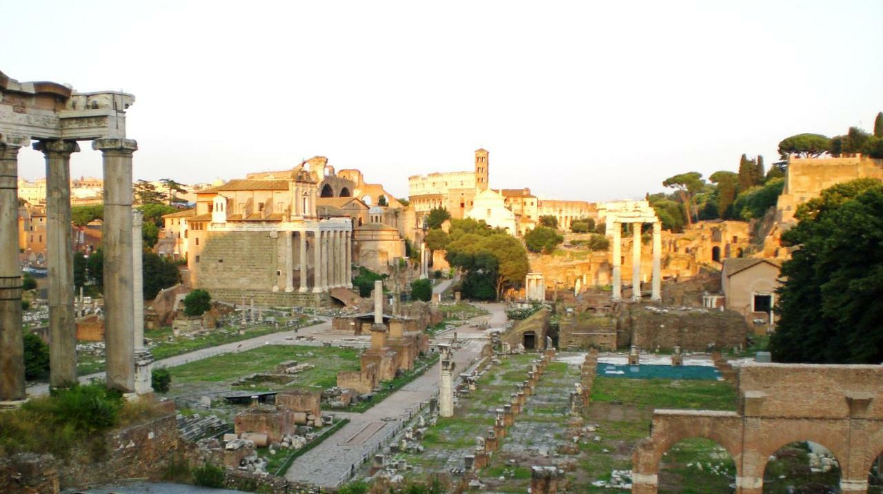 Roma Center Fori Imperiali Raffy'S Charming Suite Eksteriør billede